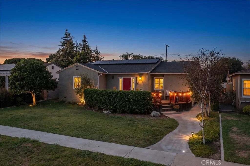 House in Signal Hill, California, United States 3 - 18837026