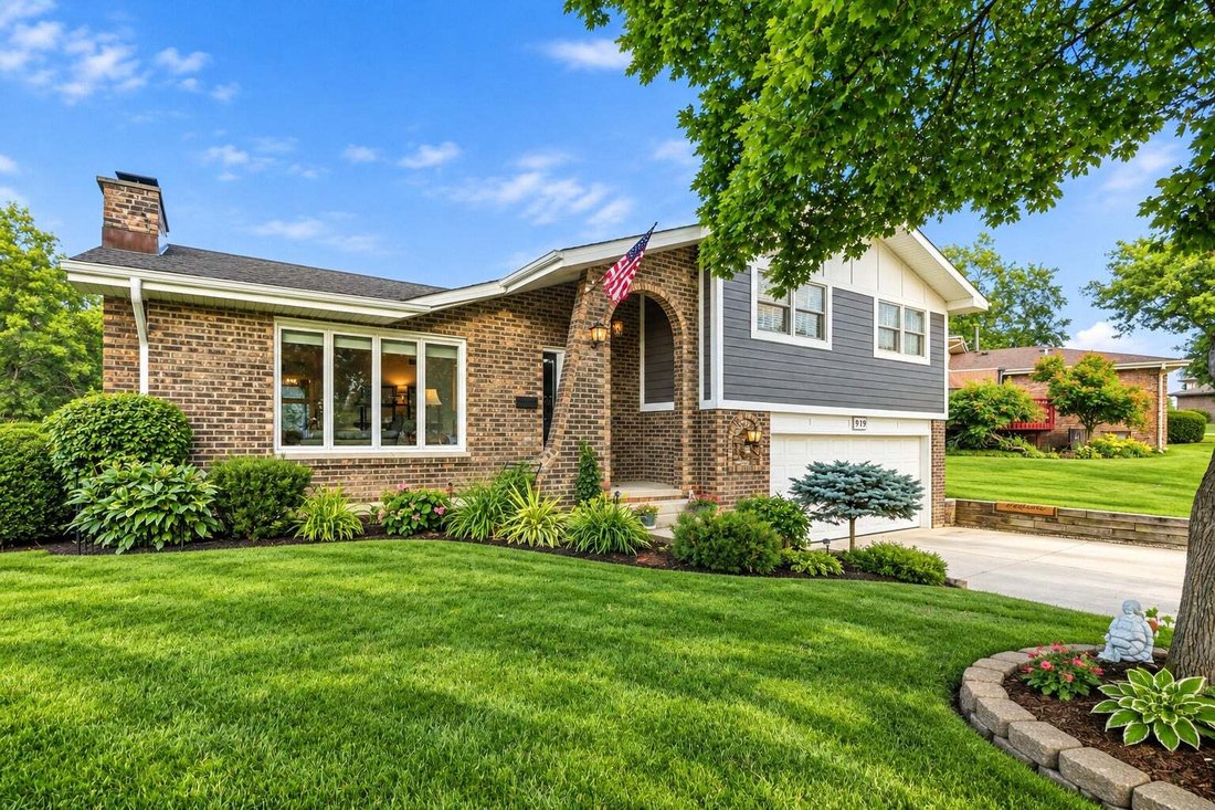 House in Lemont, Illinois, United States 2 - 18592461
