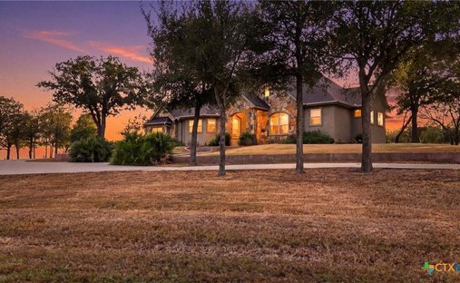 House in Gonzales, Texas, United States 1