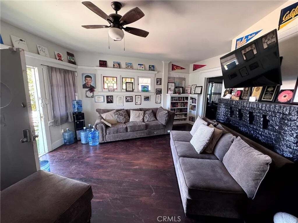 Los Angeles, California, United States 2 - 18837091
