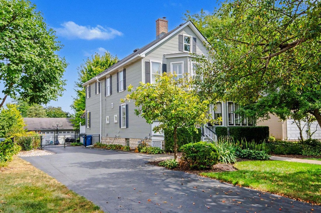 House in Elmhurst, Illinois, United States 2 - 18837340