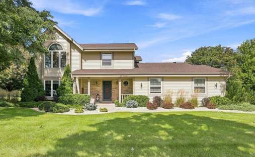 House in Pewaukee, Wisconsin, United States 1