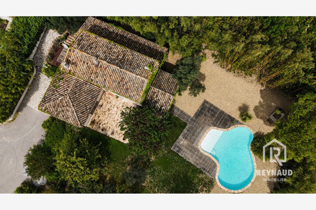 Villa à Centre Ville, Clermont-l'Hérault, France 1 - 16289969