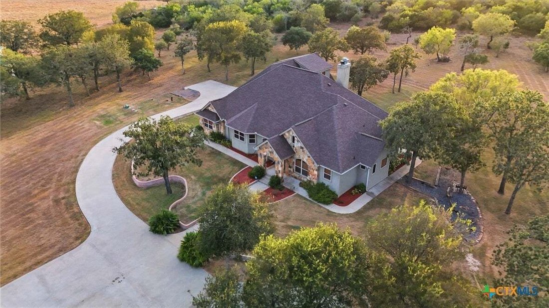 House in Gonzales, Texas, United States 3 - 18836573