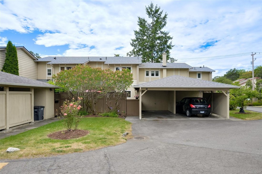 Townhouse en Saanich, Columbia Británica, Canadá 2 - 18837616