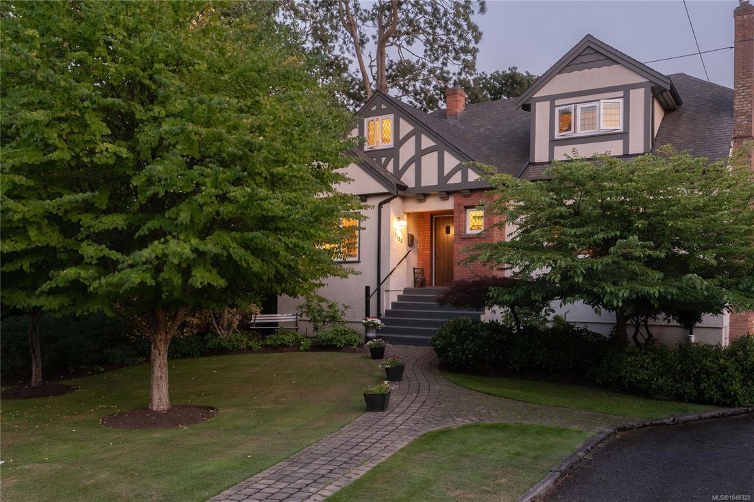 House in Oak Bay, British Columbia, Canada 1 - 18837623