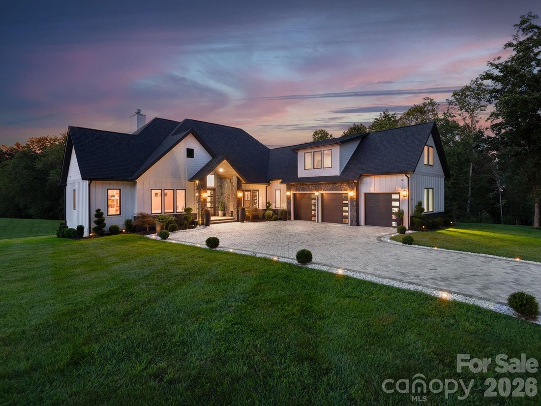 House in Fairview, North Carolina, United States 1 - 18837223
