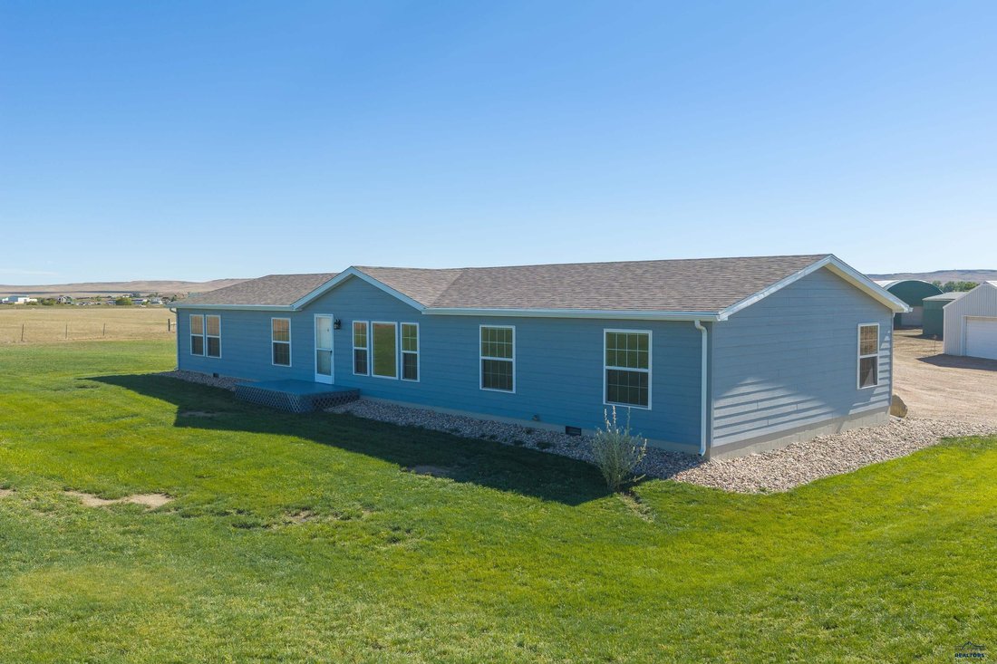 Land in Box Elder, South Dakota, United States 1 - 18837606