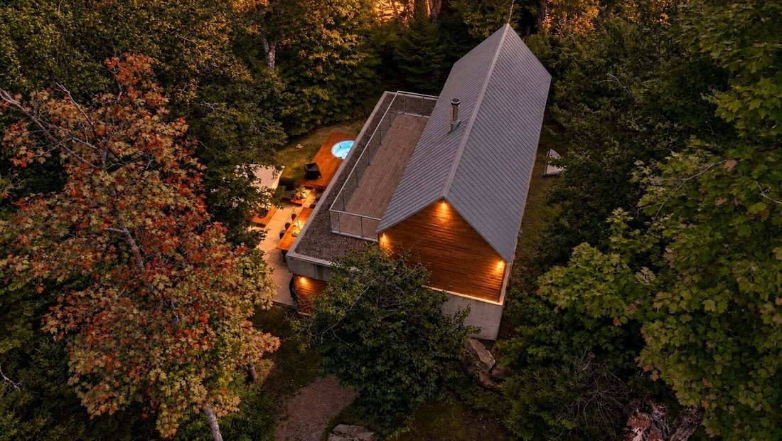 Casa a Lac-Supérieur, Québec, Canada 1 - 18837654