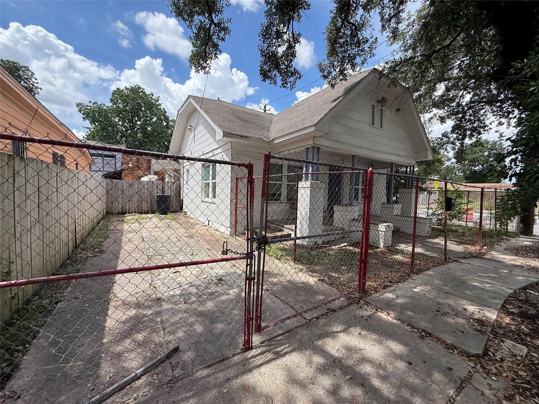 Houston, Texas, United States 3 - 18837401