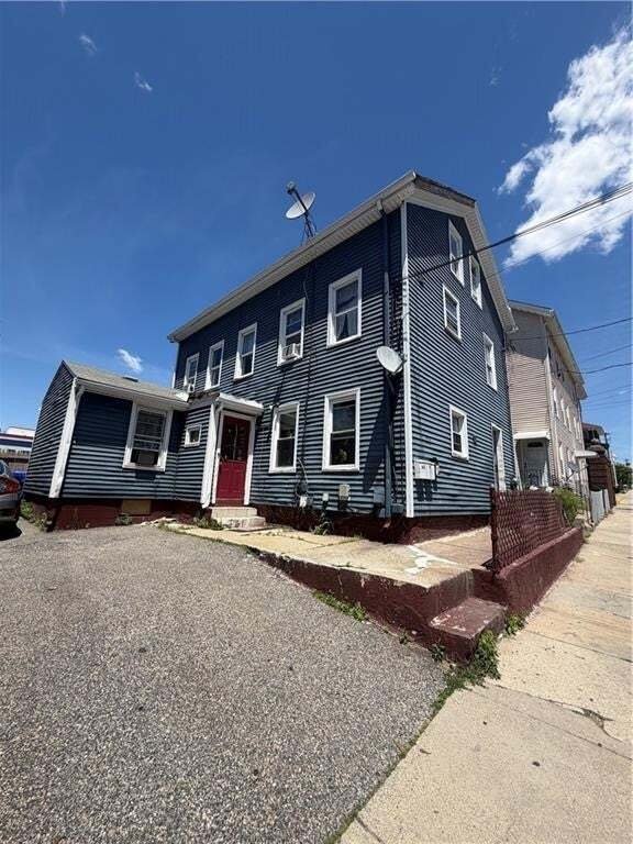 Andere in Central Falls, Rhode Island, Vereinigte Staaten 1 - 18836624