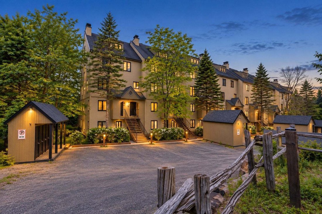 Condo in Mont-Tremblant, Quebec, Canada 4 - 18837610