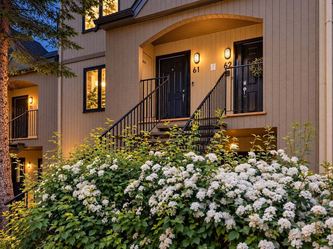 Condo in Mont-Tremblant, Quebec, Canada 1 - 18837610