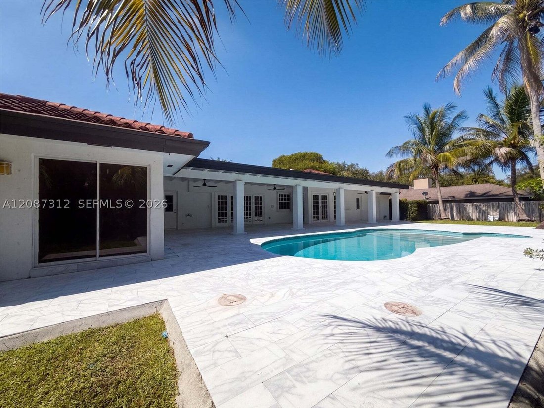Maison à Cutler Bay, Floride, États-Unis 4 - 18837154