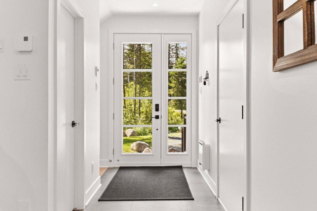 House in Mont-Tremblant, Quebec, Canada 4 - 18837603