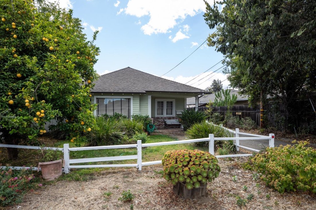 Mountain View, California, United States 3 - 18836533