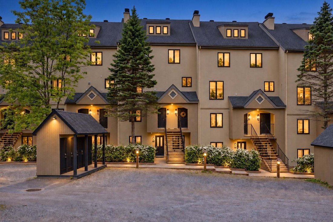 Condo in Mont-Tremblant, Quebec, Canada 2 - 18837610