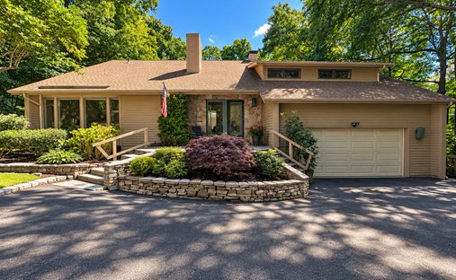 House in Waterford, Connecticut, United States 1