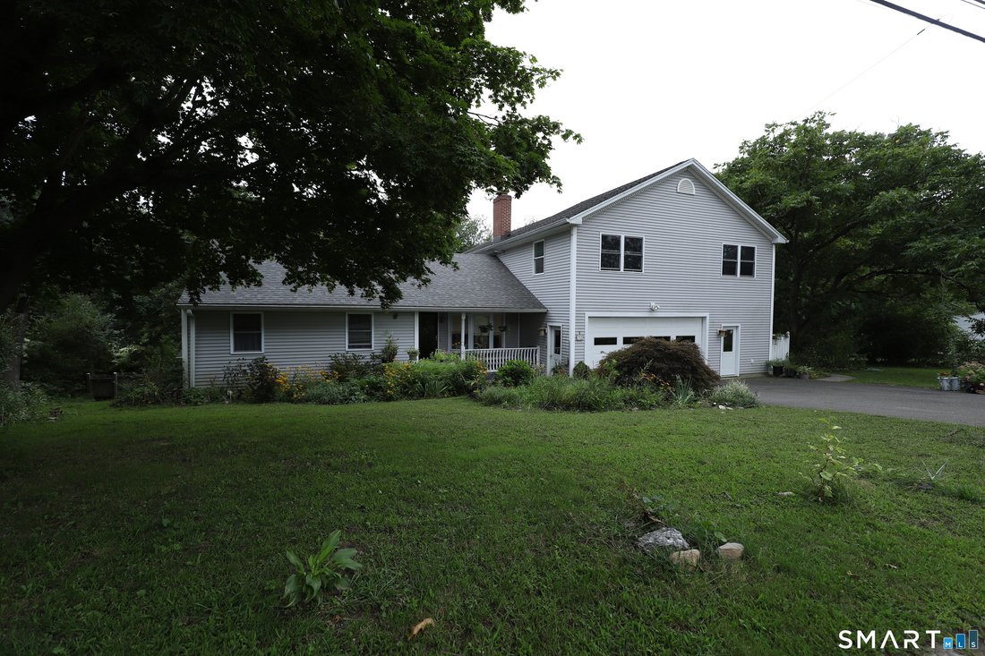 House in Ansonia, Connecticut, United States 1 - 18796065