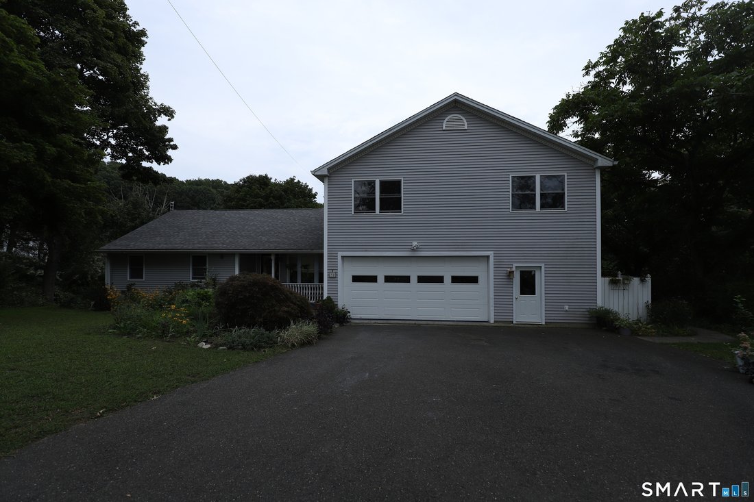 House in Ansonia, Connecticut, United States 4 - 18796065