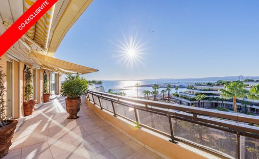 Penthouse in Saint-Laurent-du-Var, Provence-Alpes-Côte d'Azur, France 1