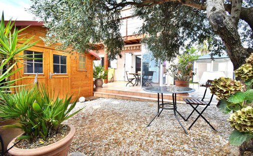 Casa a Periferia, Marseillan, Francia 1