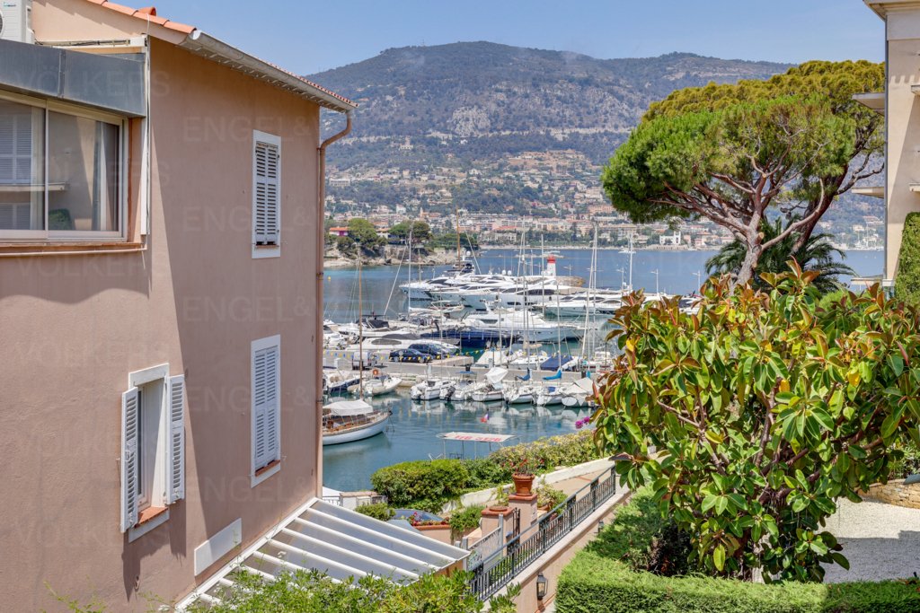 Villa in Saint-Jean-Cap-Ferrat, Provence-Alpes-Côte d'Azur, France 3 - 18838424