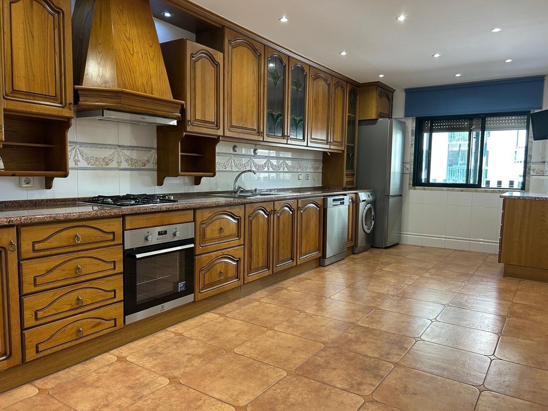 Apartment in Belas, Lisbon, Portugal 1 - 18837979
