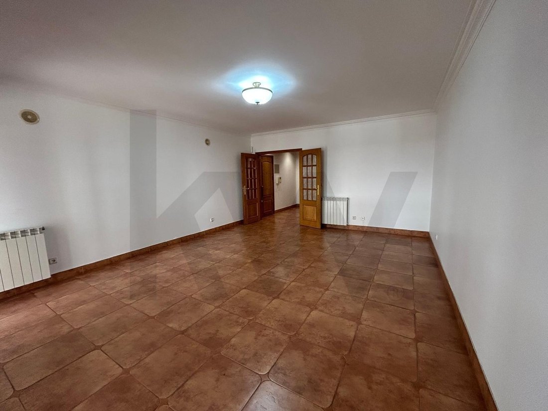 Apartment in Belas, Lisbon, Portugal 5 - 18837979