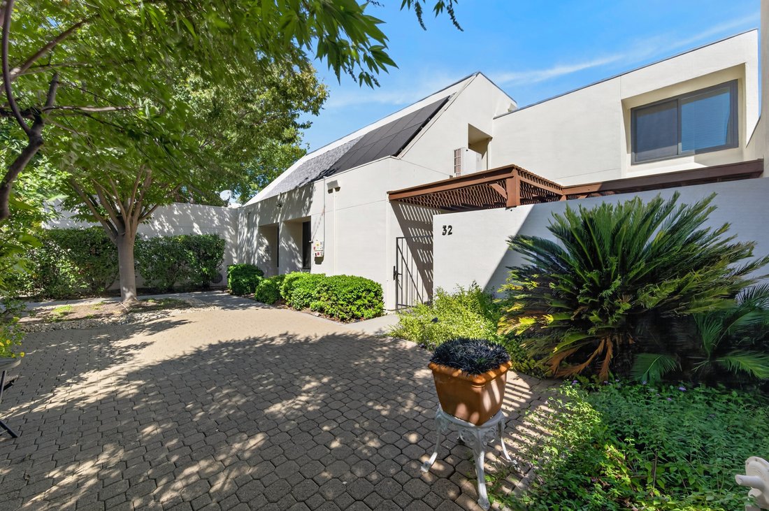 Condo in Davis, California, United States 5 - 18838269