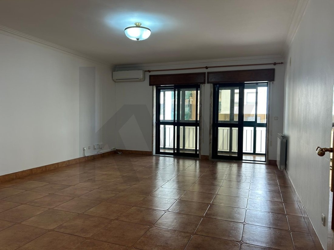 Apartment in Belas, Lisbon, Portugal 2 - 18837979