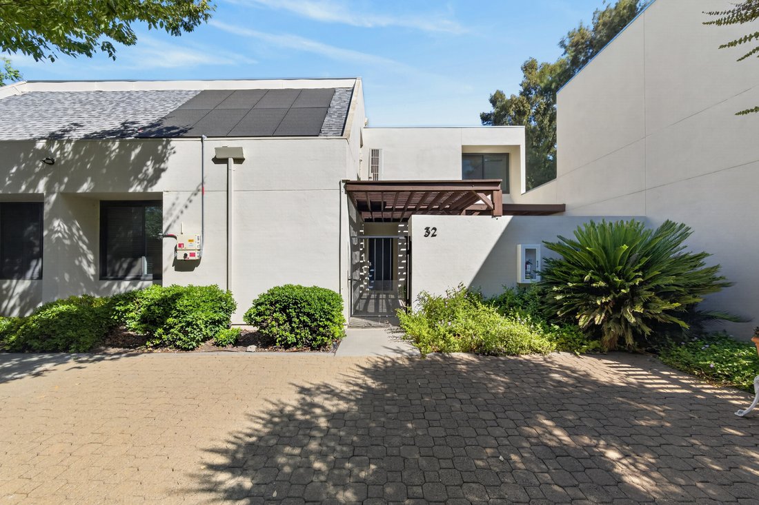 Condo in Davis, California, United States 2 - 18838269