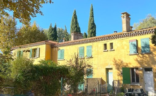 House in Arles, Provence-Alpes-Côte d'Azur, France 1