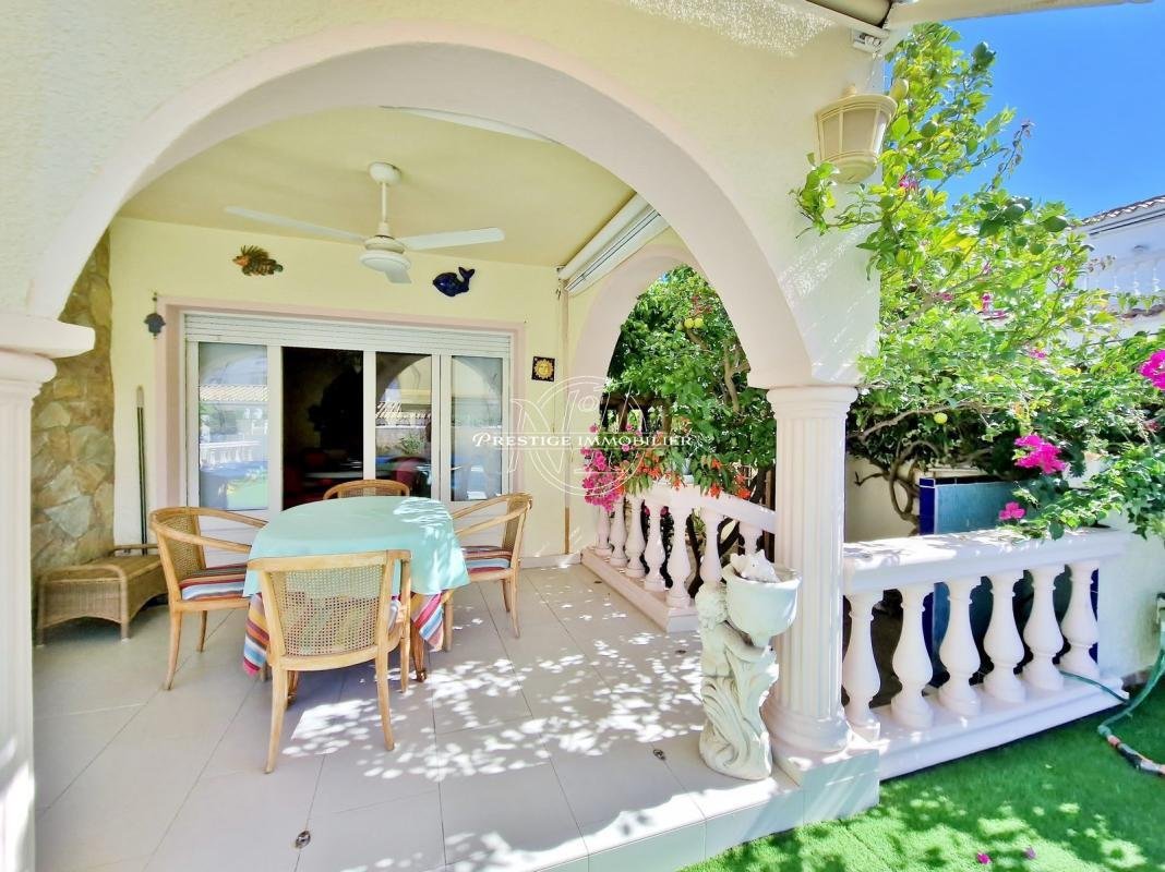 Villa in Empuriabrava, Catalonia, Spain 5 - 16544675