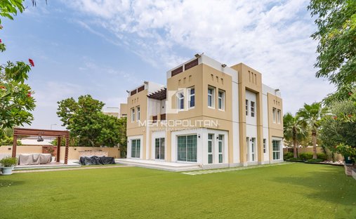 Villa en Al Hebiah Sexto, Al Hebiah, Dubái 1