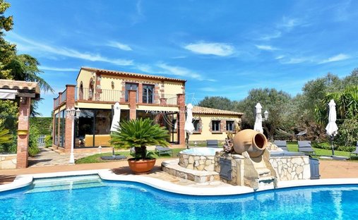 Villa en Perelada, Cataluña, España 1
