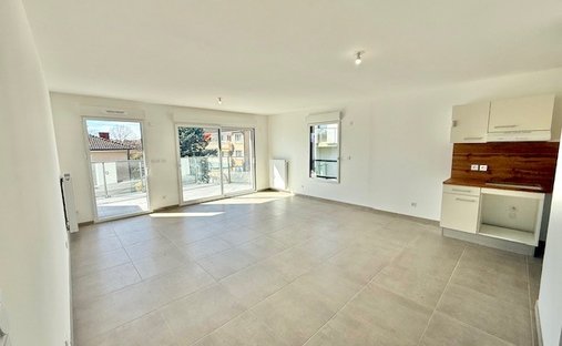 Apartamento en Divonne-les-Bains, Auvernia-Ródano-Alpes, Francia 1