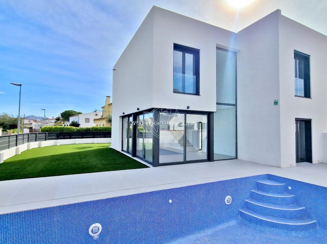 House in Empuriabrava, Catalonia, Spain 5 - 16544712