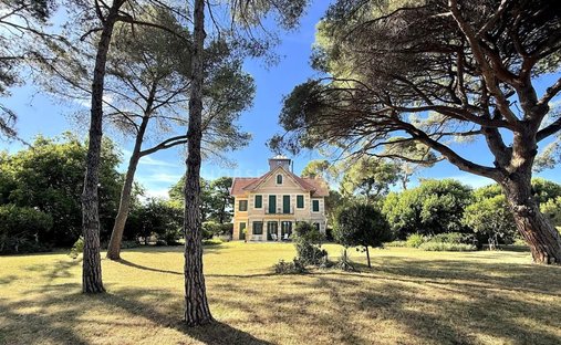 Casa en San Lorenzo-d'Aigouze, Occitania, Francia 1