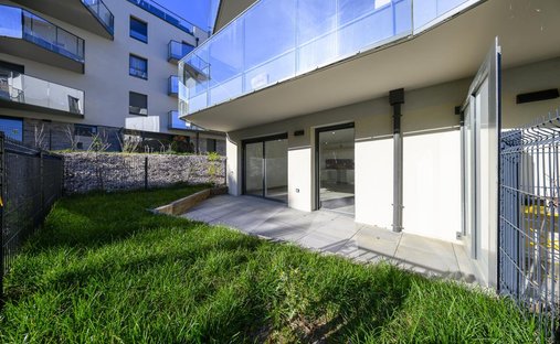 Apartamento en Divonne-les-Bains, Auvernia-Ródano-Alpes, Francia 1