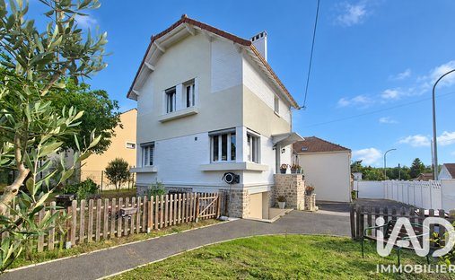 Casa a Les Nouvelles France, Pierrelaye, Francia 1