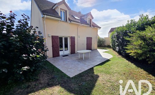 Maison à Maurecourt, Île-de-France, France 1