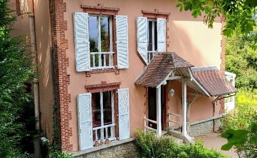 Casa a Nord, Parmain, Francia 1
