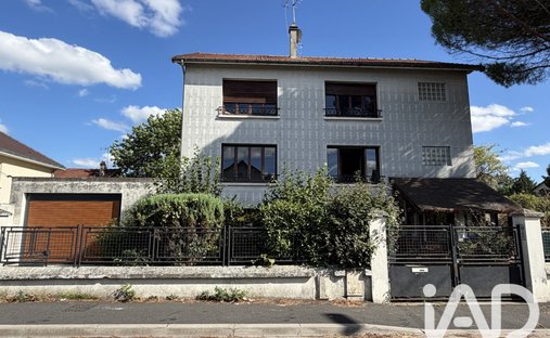 House in Champigny-sur-Marne, Ile-de-France, France 1