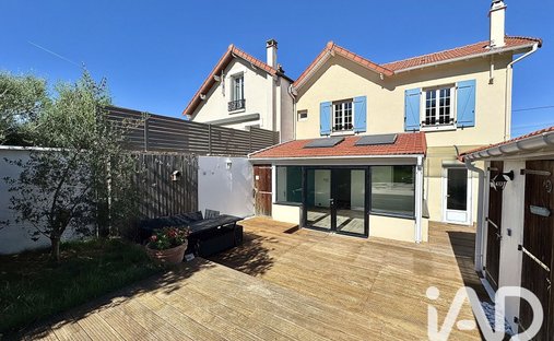Haus in Quatres Cités-Simonettes-ZI, Champigny-sur-Marne, Frankreich 1