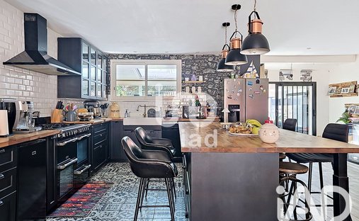 House in Boulac, Saint-Jean-d'Illac, France 1