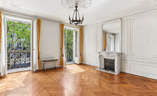 Apartment in Saint Vincent de Paul-Lariboisière, Paris 10e Arrondissement, Paris 1