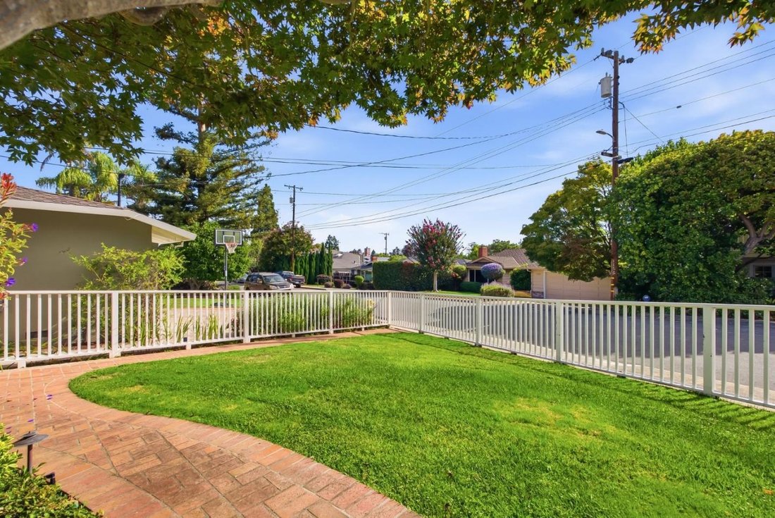 House in San Carlos, California, United States 5 - 18840623