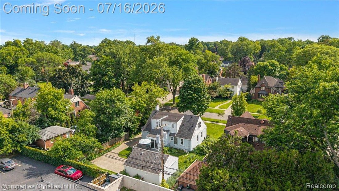 House in Huntington Woods, Michigan, United States 5 - 18839222