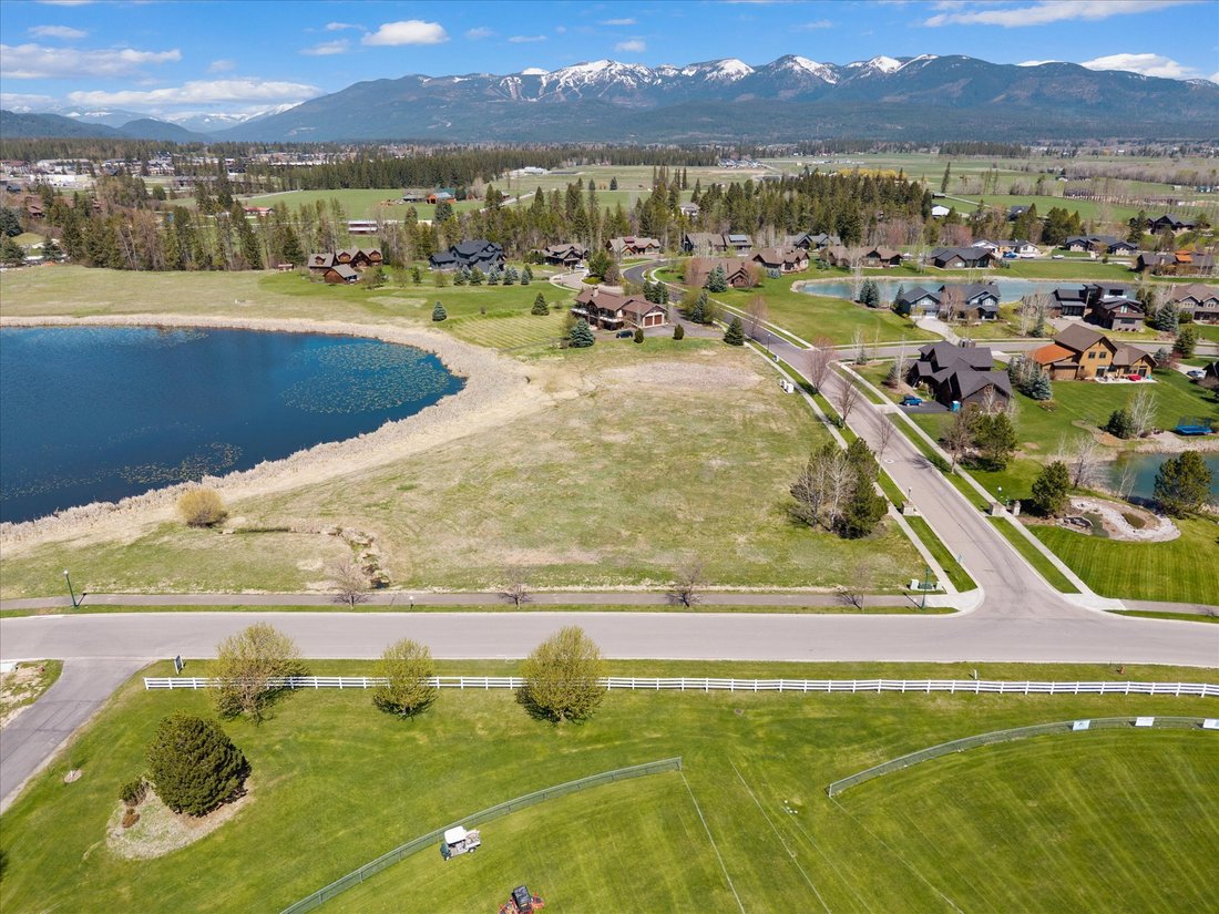 Terrain à Whitefish, Montana, États-Unis 1 - 18840634